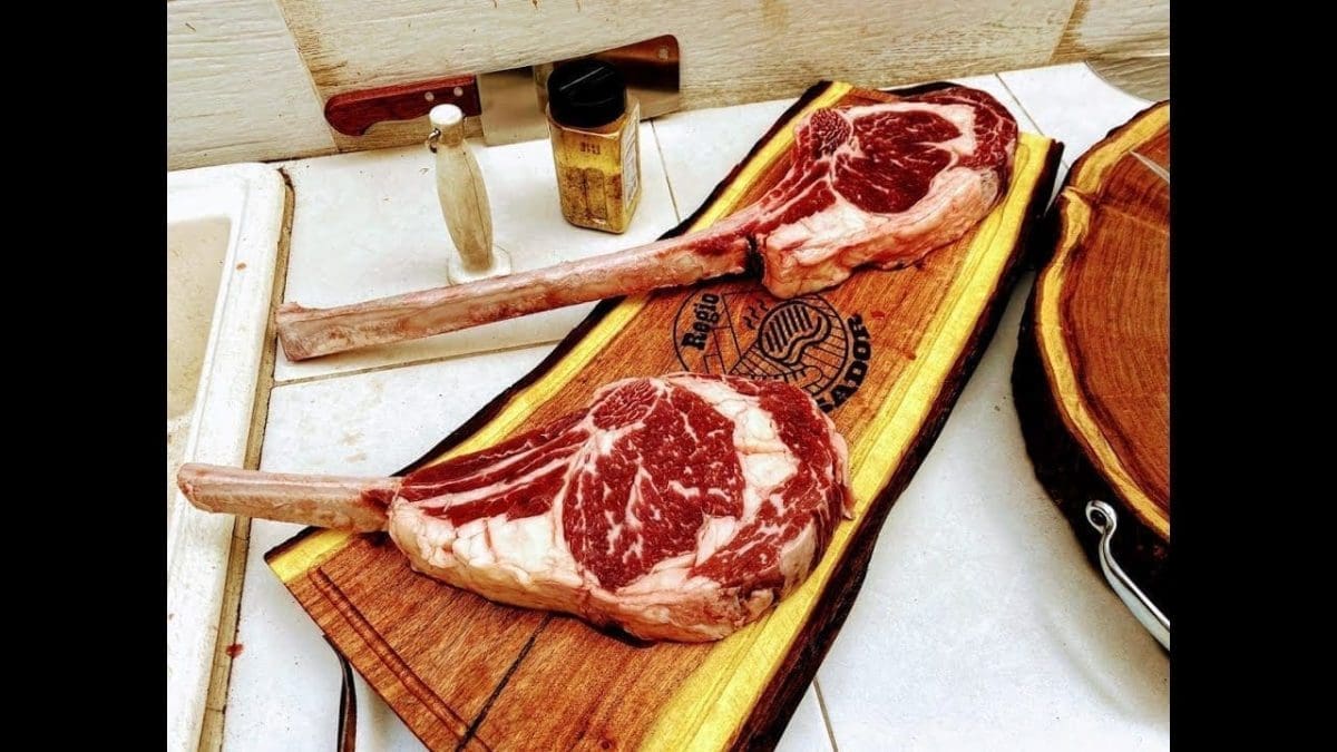 Diferencias entre Cowboy y Tomahawk - Regio Asador Diferencias entre Cowboy y Tomahawk